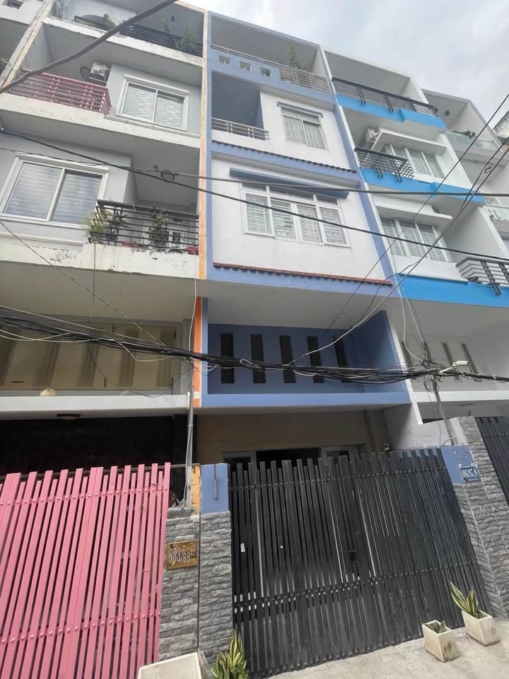 Nhà hẻm 3/2 Quận 10, 40m² - Vị trí trung tâm, tiện ích đa dạng!