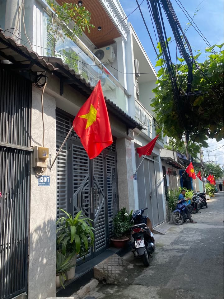 Nhà phố đúc 1 tầng đường Huỳnh Văn Nghệ, Tân Bình 36m² giá 5 tỷ - Sổ hồng riêng, nội thất đầy đủ!