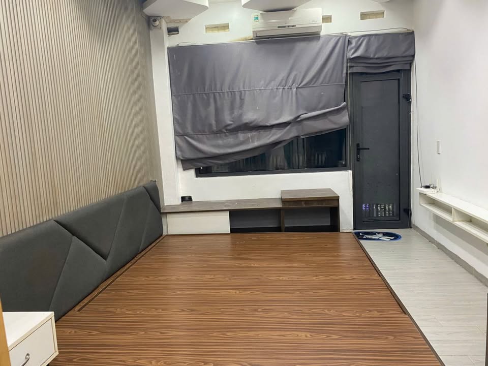 Nhà cho thuê đường Phạm Văn Chí, Quận 6 - Full nội thất, giá 11 triệu