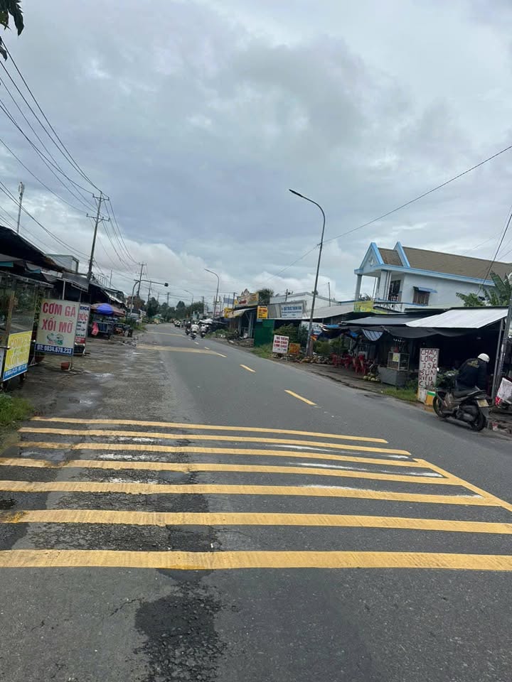 Nhà mặt tiền Quốc lộ 80, Lấp Vò 113m² giá 2.2 tỷ - Kinh doanh thuận lợi!