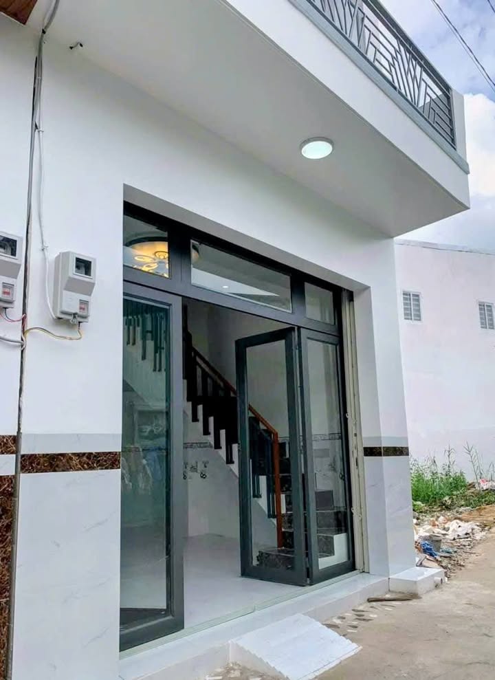 Nhà đẹp bán gấp tại Long Xuyên 46m² giá 1.75 tỷ - Sổ hồng chính chủ