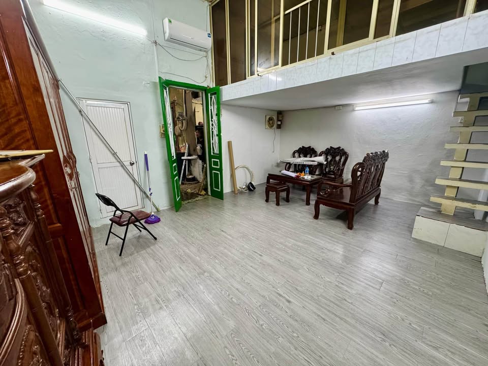 Nhà cho thuê ngõ 2 Thịnh Yên, quận Hai Bà Trưng, 30m² - Vị trí đắc địa, phù hợp kinh doanh!