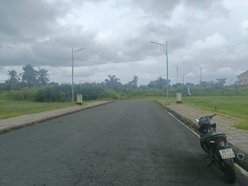 Đất nền KĐT Happy Home Cà Mau 100m² giá 1.1 tỷ - Vị trí đẹp gần Ủy Ban Phường Tân Thành!