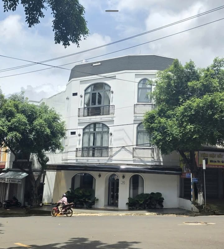 Nhà mặt tiền kinh doanh góc Phạm Ngũ Lão - Nguyễn Thị Minh Khai 140m² giá 6.68 tỷ - Đầu tư sinh lời ngay!