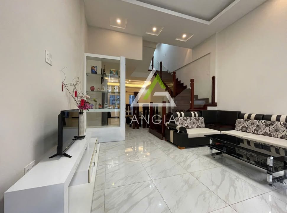 Nhà bán Phù Đổng Thiên Vương, Đà Lạt 80m² giá 8.5 tỷ - Đầu tư sinh lời cao!