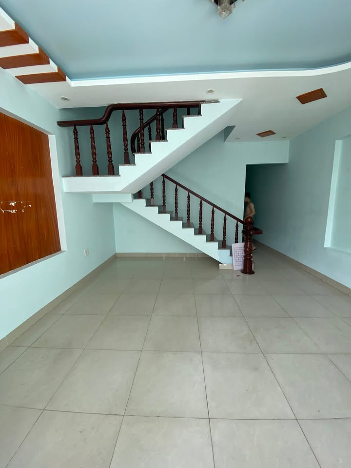 Nhà bán Vũng Tàu 100m² giá 2.7 tỷ - Thiết kế hiện đại, tiện nghi