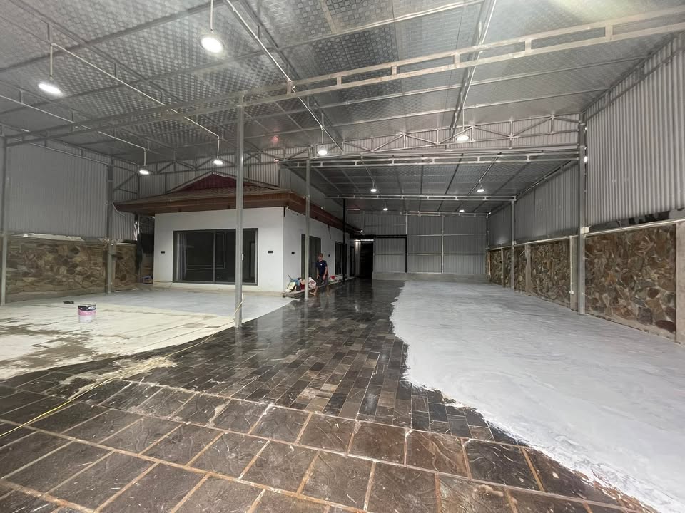 Kho xưởng cho thuê tại Âu Cơ Tây Hồ 450m² - Phù hợp làm xưởng sản xuất hoặc kho chứa hàng!