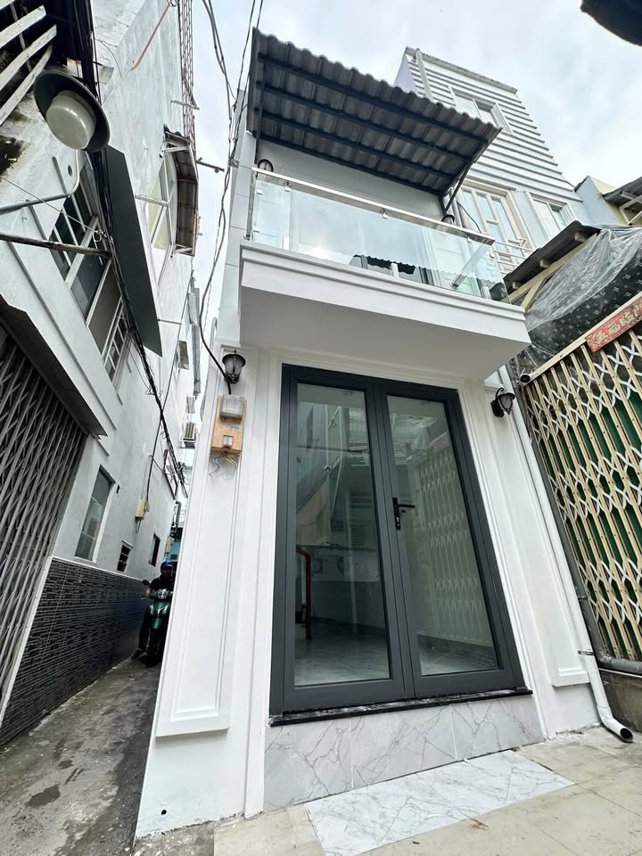 Nhà 2 mặt hẻm đường Bến Vân Đồn, quận 4, 24m² – Giá 3.1 tỷ – Sổ hồng chính chủ!