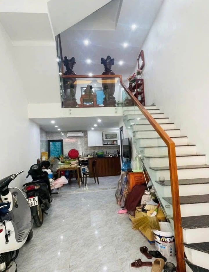 Nhà 3 tầng Bồ Xuyên Thái Bình 40m² giá 3.3 tỷ - Chính chủ bán gấp!