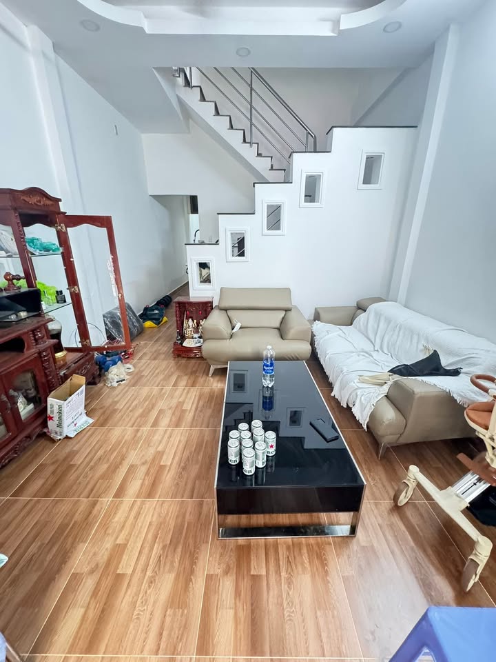 Nhà mặt tiền chợ Lũy Bán Bích, Quận Tân Phú 64m² giá 13 triệu - Full nội thất, sẵn sàng ở ngay!