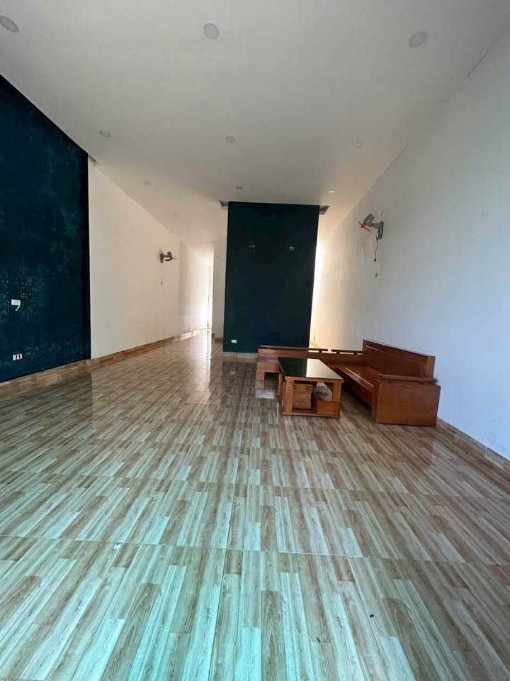 Nhà cho thuê mặt tiền đường Ekao, Buôn Ma Thuột - Chỉ 5 triệu/tháng!