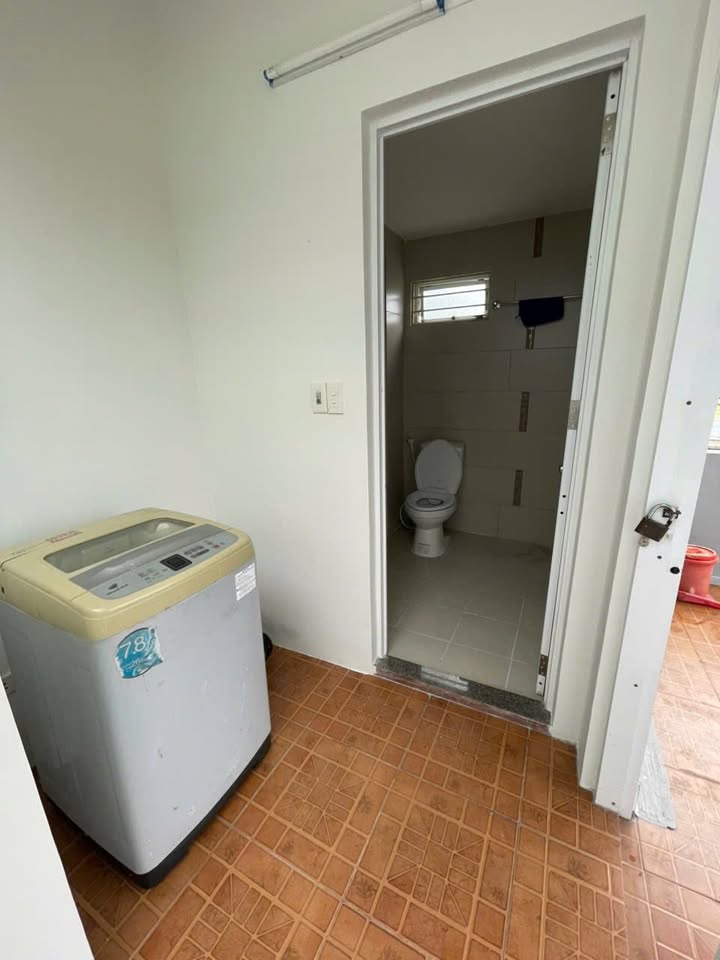 Nhà nguyên căn cho thuê tại Châu Văn Liêm, 50m² giá 12 triệu - Nội thất đầy đủ!