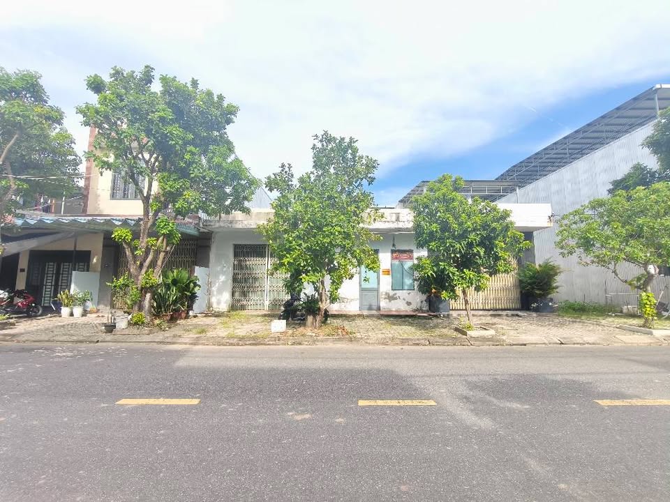 Cặp đất đẹp đường Phan Khôi, Hòa Xuân, Đà Nẵng 200m² giá 9.5 tỷ - Tặng nhà kho kiên cố!