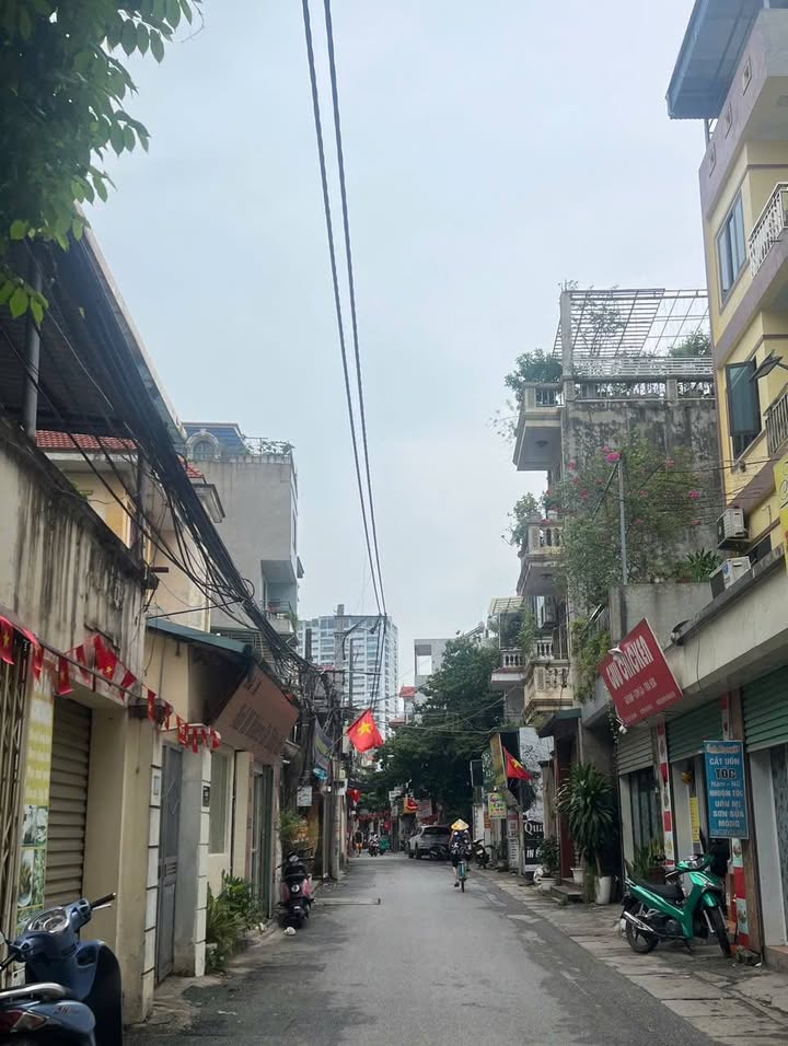 Nhà góc 5 tầng Xuân Đỉnh 124m² giá 30 tỷ - Ô tô tránh, thang máy