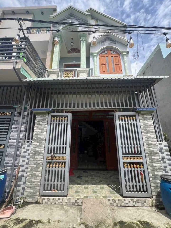 Nhà phố Tân Hạnh, Biên Hòa 65m² giá 2.69 tỷ - Vị trí đắc địa, chính chủ bán!