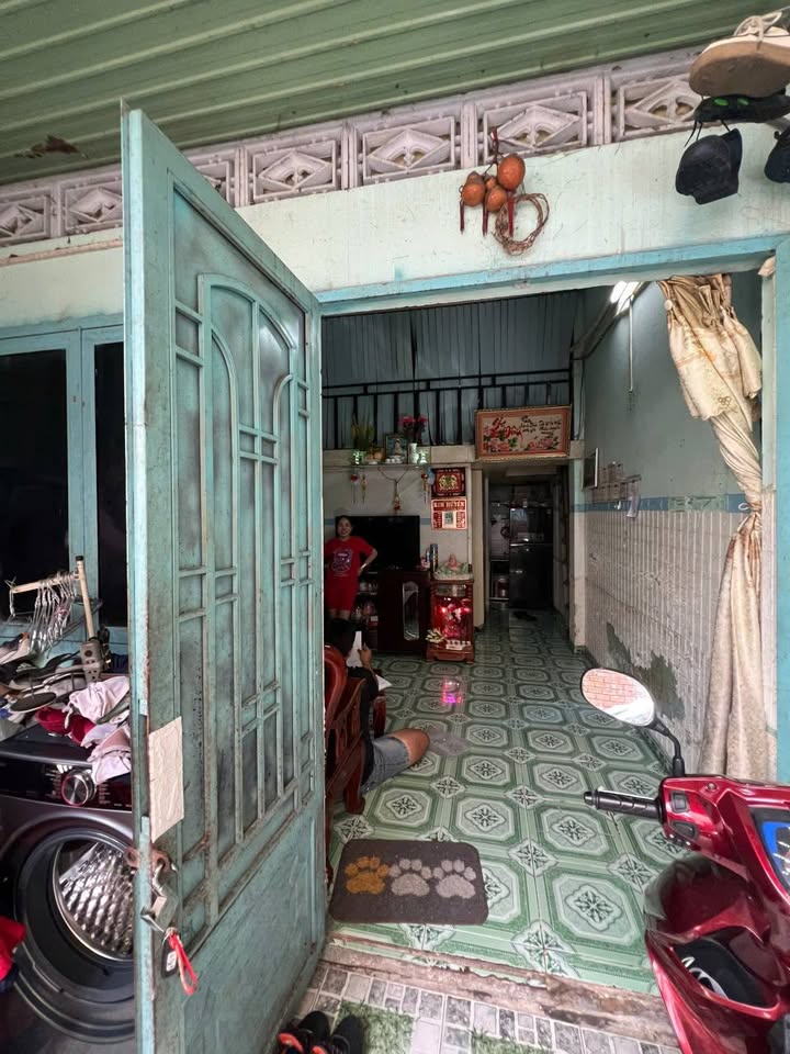 Nhà riêng C4 gác lửng phường Đông Hòa, Dĩ An 32m² giá 809 triệu - Vị trí đẹp, đất sạch!