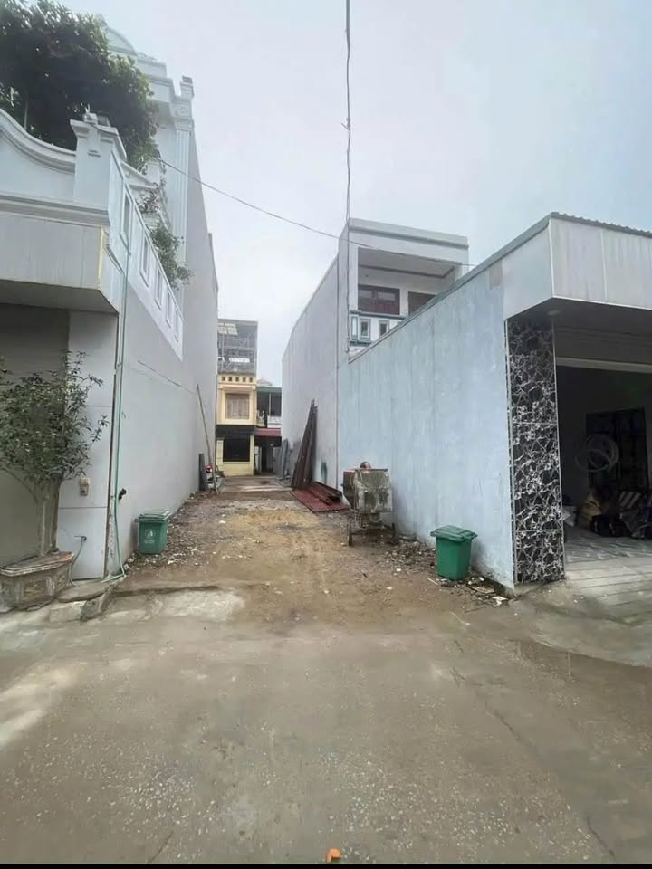 Đất nền phường Quảng Hưng 96m² giá chỉ 2 tỷ - Vị trí đắc địa gần trường học!