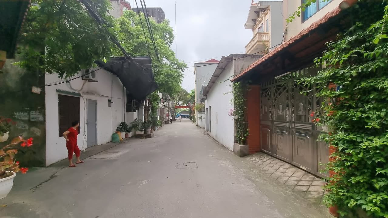 Bán đất Ngõ 318 Phố Ngọc Trì, Thạch Bàn 68m² - Ô tô đỗ cửa, giá tốt!