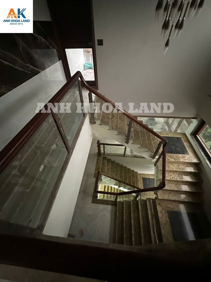 Nhà 1 trệt 1 hầm 2 tầng 287.2m² đường 36, Linh Đông - Đầu tư sinh lời!