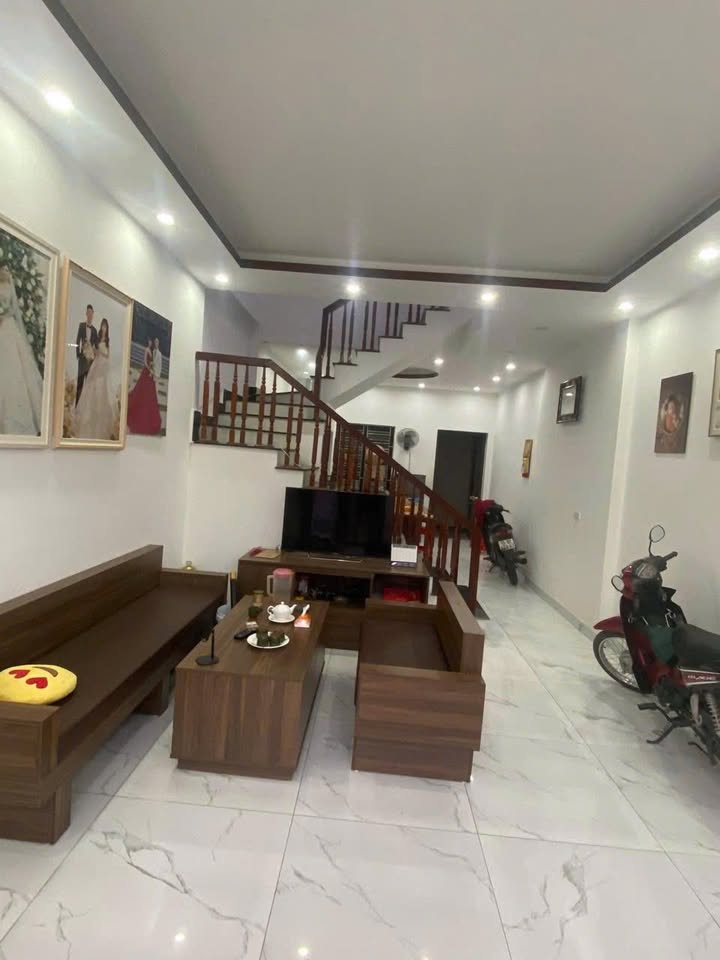 Nhà 2 tầng Tổ dân phố Hạnh Phúc 1, Tràng Minh 50m² giá 1.75 tỷ - Ô tô vào tận nhà!