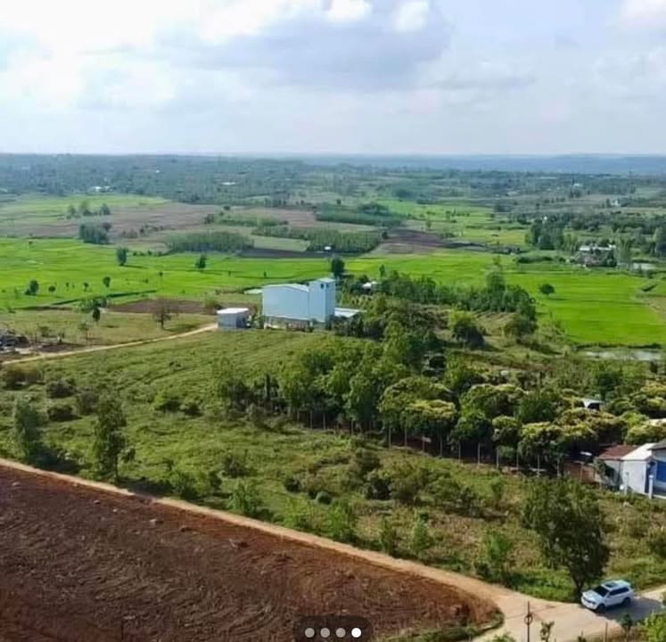 Đất nền Ea Kar 2400m² giá 600 triệu - Cơ hội đầu tư hấp dẫn!