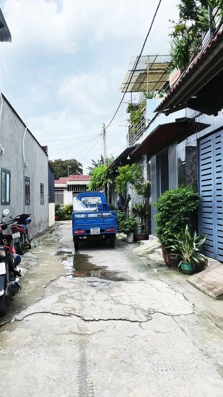 Nhà phố Xuân Thới Sơn Hóc Môn 40m² giá 1.58 tỷ - Đường rộng xe tải vào tận nhà!