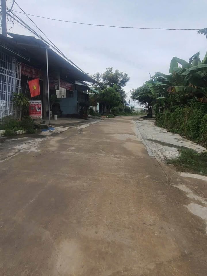 Đất mặt tiền Thôn 8, phường Đăk Cấm, 170m² chỉ 500 triệu - Cơ hội vàng đầu tư!
