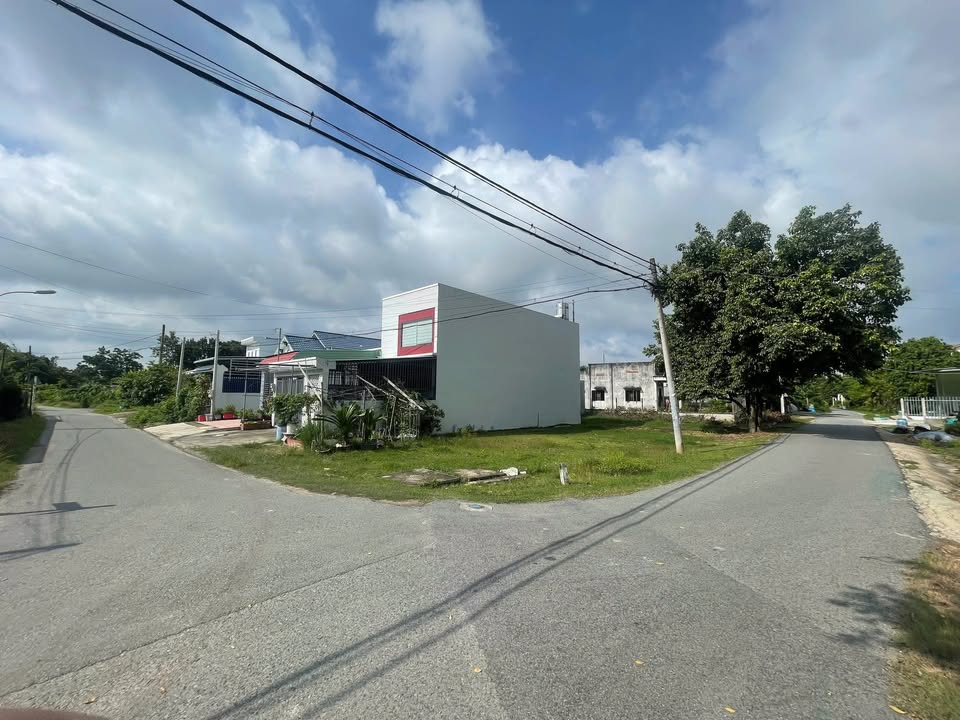 Đất nền 2 mặt tiền đường Nguyễn Thị Se, Củ Chi 150m² giá 3.5 tỷ - Kinh doanh thuận lợi!