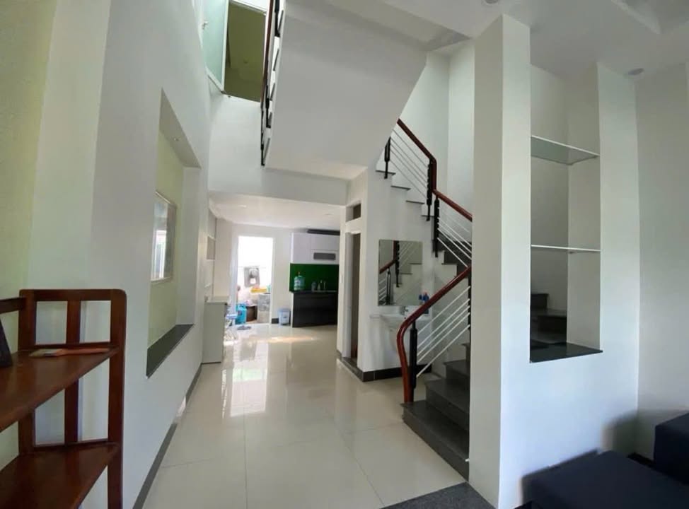 Nhà nguyên căn cho thuê mặt tiền Châu Văn Liêm, Hải Châu, Đà Nẵng 50m² - Phù hợp với gia đình!