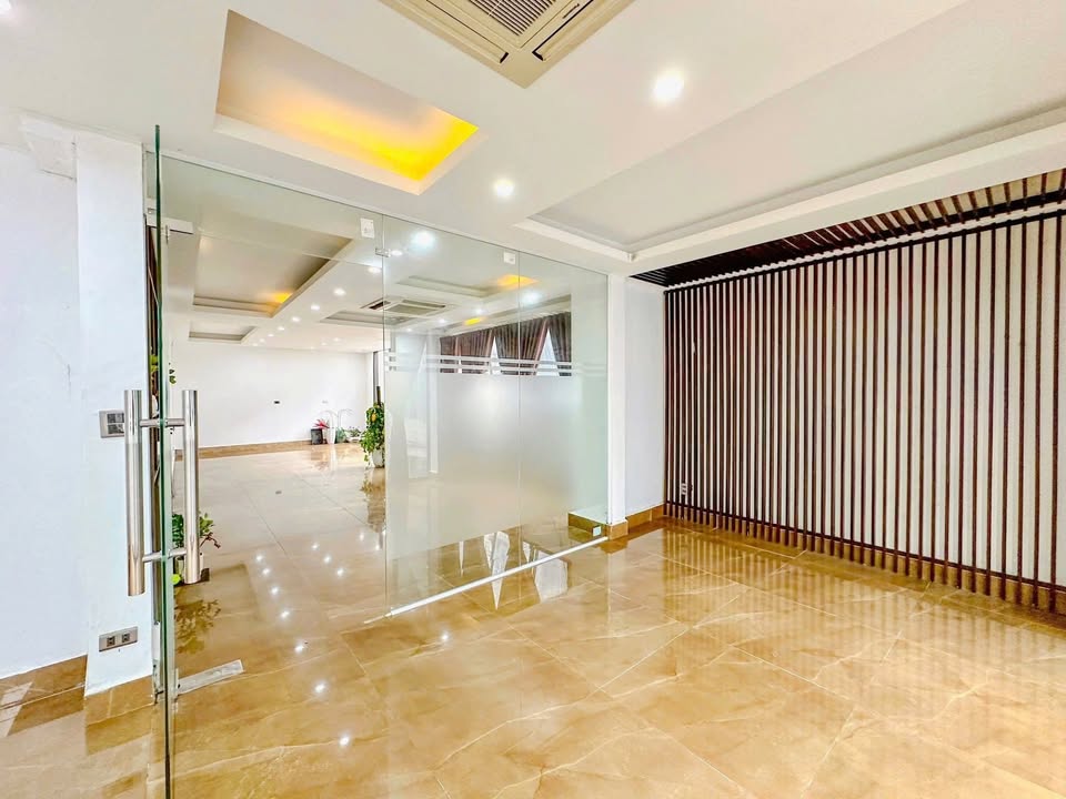 Văn phòng cho thuê tại Đồng Bát, Nam Từ Liêm 110m² giá 17 triệu - View đẹp, sáng sủa!