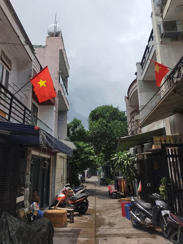 Nhà hẻm xe tải đường Miếu Gò Xoài, Quận 6, 34m² chỉ 3.8 tỷ - Ô tô vào tận nhà!