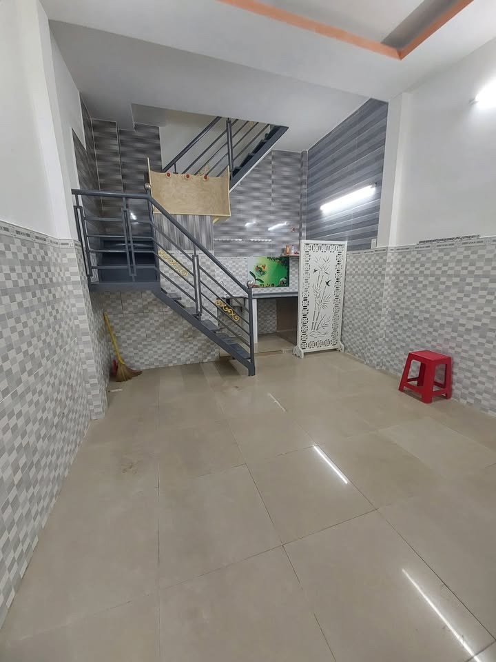 Nhà cho thuê nguyên căn Độc Lập, Tân Quý, 24m² chỉ 6.5 triệu - Sẵn sàng vào ở ngay!