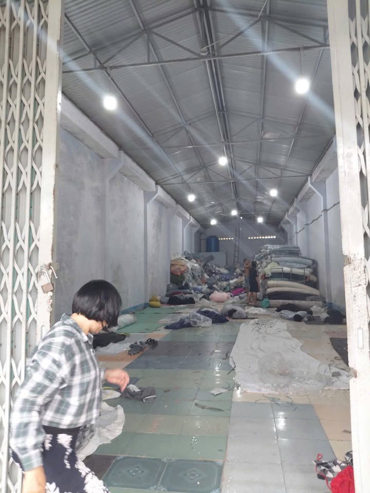 Xưởng cho thuê khu Bình Long, Bình Tân 210m² giá 15 triệu - Phù hợp cho sản xuất và kho bãi!