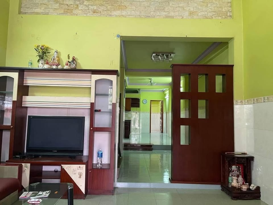 Cho thuê nhà lầu mặt tiền kinh doanh đường 19/4 Xuân An, Phan Thiết - Diện tích 100m² chỉ 8 triệu/tháng!