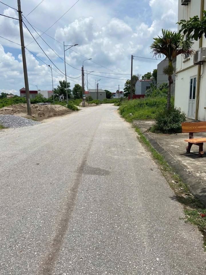 Đất nền góc đường Giáp Văn Cương, 92m² giá 300 triệu - Tiện ích đầy đủ!