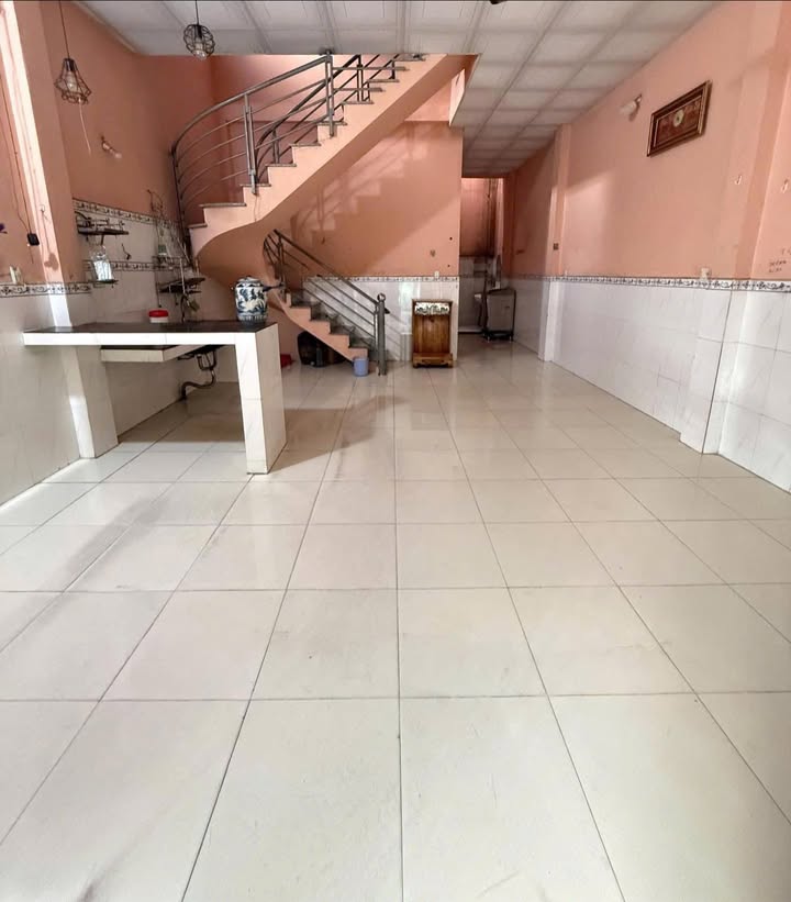 Nhà cho thuê Lái Thiêu 115m² giá chỉ 7 triệu - Sân ô tô rộng rãi!