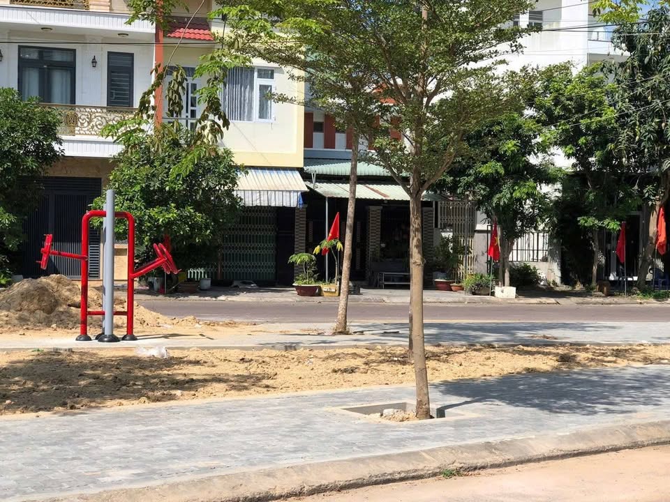 Nhà mặt tiền Trần Văn Dũng, Quy Nhơn 93m² giá chỉ 4 tỷ - View công viên tuyệt đẹp!