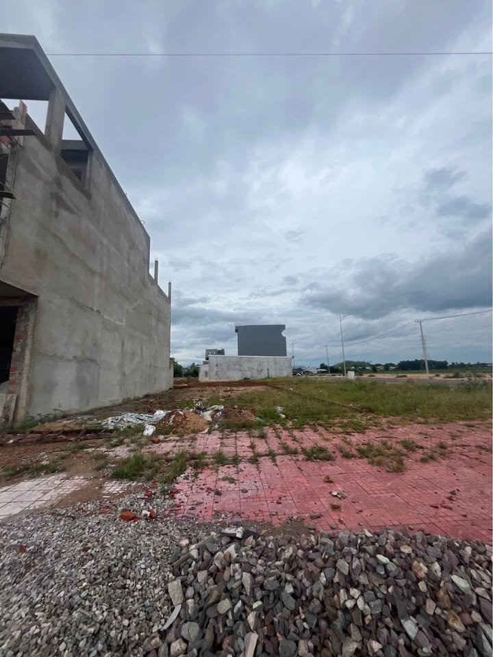 Đất nền mặt tiền Làng Sos, Nhơn Bình, 90m² giá 2.1 tỷ - Cơ hội đầu tư hấp dẫn!