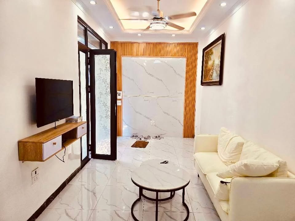 Nhà phố Minh Khai 29m² giá 7.68 tỷ - Tiện ích ngập tràn giữa lòng Hà Nội!