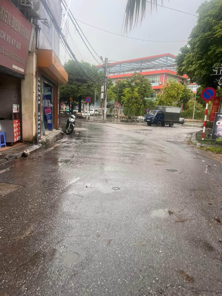 Đất mặt tiền Văn Hội 40m² giá 8.6 tỷ - Sổ đỏ vuông vắn, chính chủ!