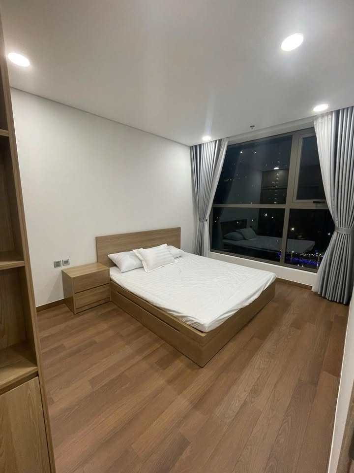 Căn hộ Khai Sơn City Long Biên 120m² giá 17 triệu - Full nội thất, nhận nhà ngay!