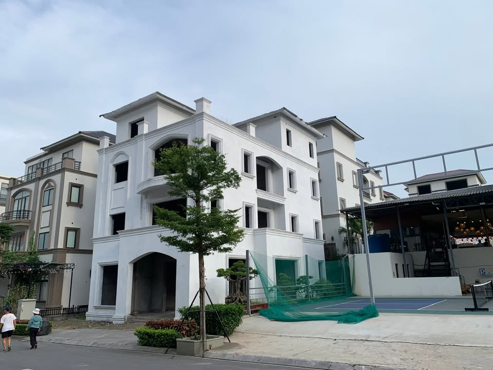 Townhouse Beverly Hills Bãi Cháy 320m² giá 20 tỷ - Căn góc sân pickleball