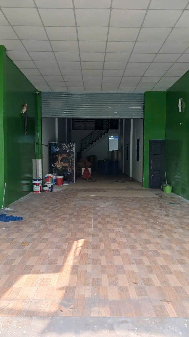 Nhà lầu Hóc Môn 143m² giá 5.5 tỷ - Sổ hồng cầm tay, hoàn công đầy đủ!