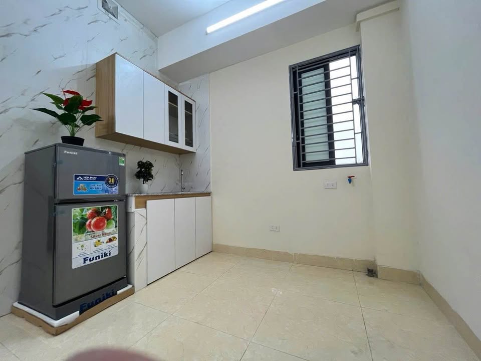 Phòng cho thuê tại Hoàng Ngân 30m² giá 4 triệu - Tiện nghi đầy đủ, thang máy