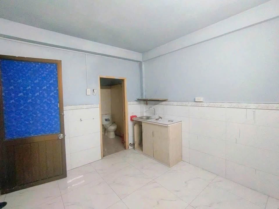 Phòng trọ cho thuê Gò Vấp 18m² giá 2.3 triệu - Gần IUH chỉ 30m!