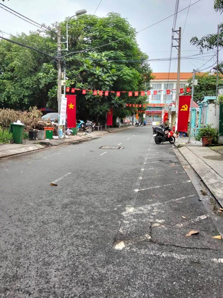 Cho thuê mặt bằng Tân Hòa Đông, Bình Tân 72m² giá 10 triệu - Kinh doanh đa dạng ngay trường học!