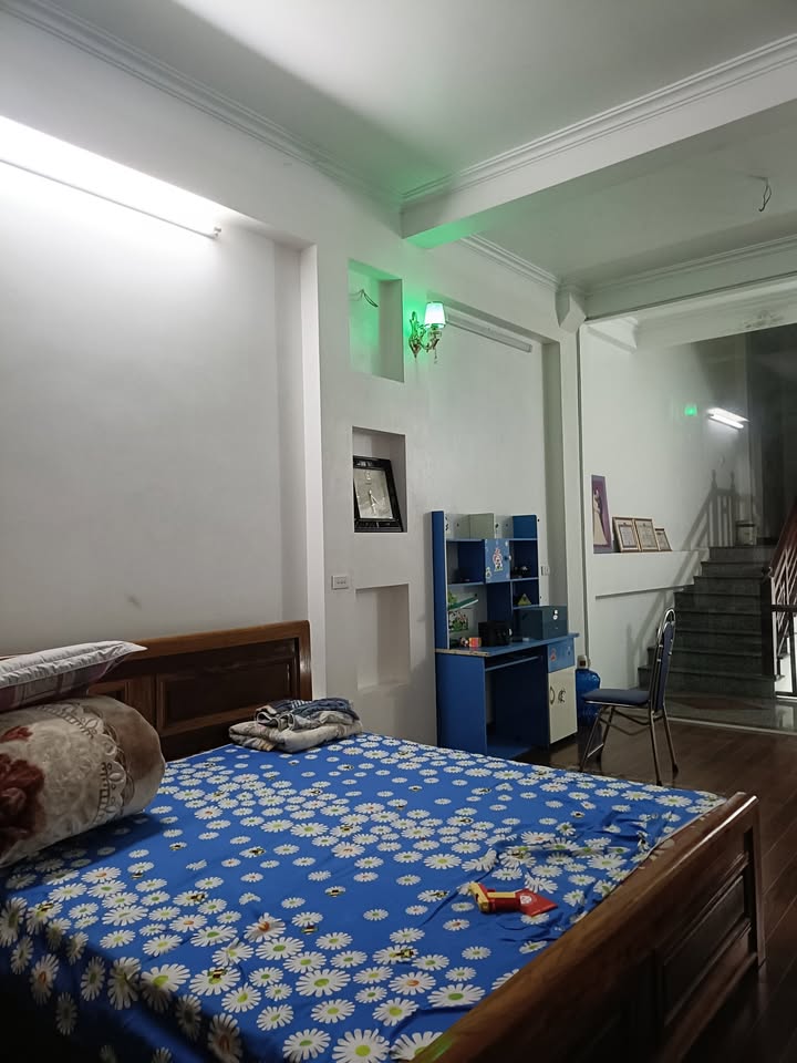 Nhà riêng Phượng Mao, Quế Võ 3.5 tầng, 4 phòng ngủ - Thuận tiện cho gia đình và kinh doanh!