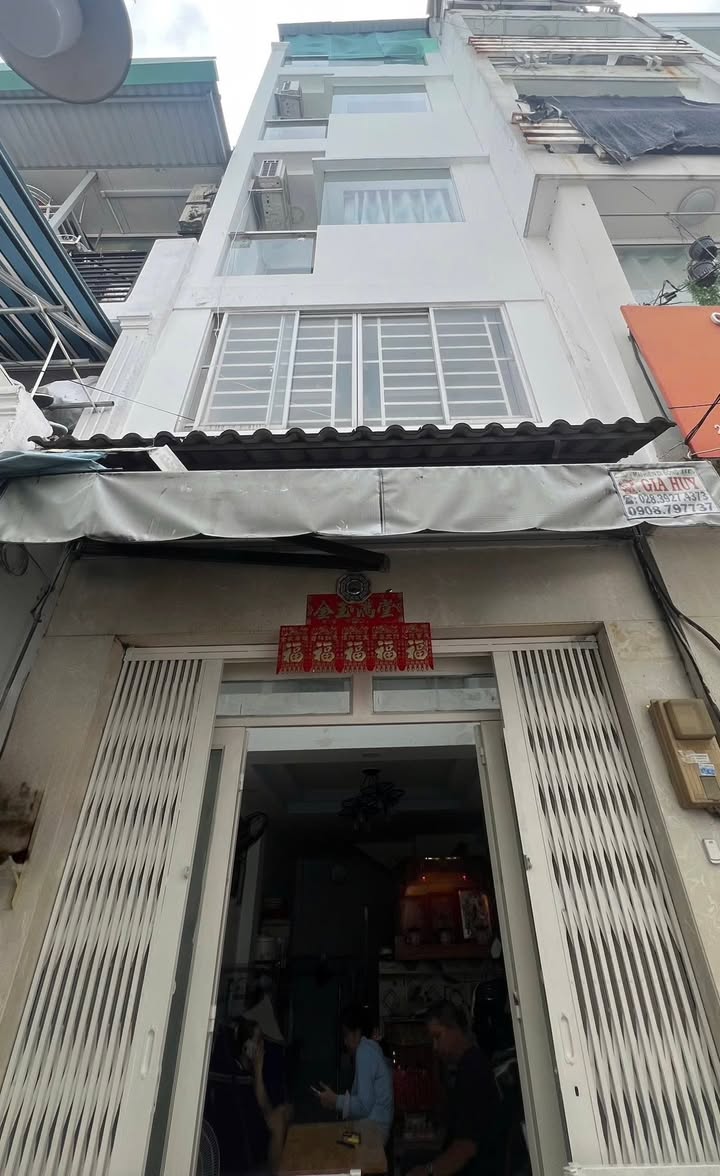 Nhà hẻm 1/ Nguyễn Tri Phương, Quận 10 27m² giá 5.8 tỷ - Chính chủ bán gấp!