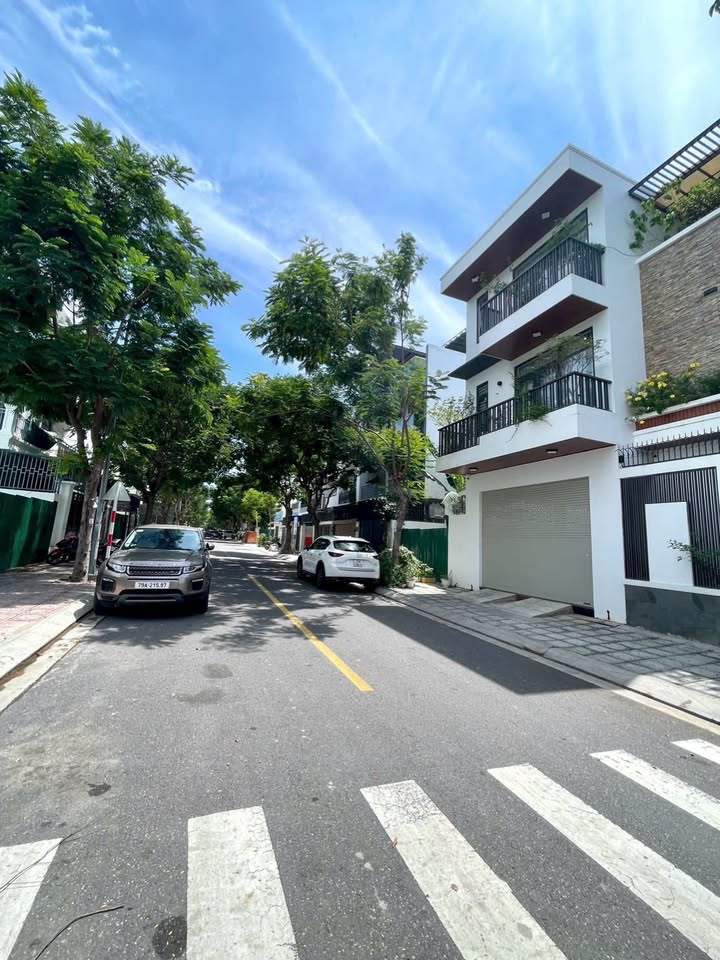 Đất nền KĐT Hà Quang 2, Nha Trang 101m² giá 6.75 tỷ - Khu vực an ninh, tiện ích đầy đủ!