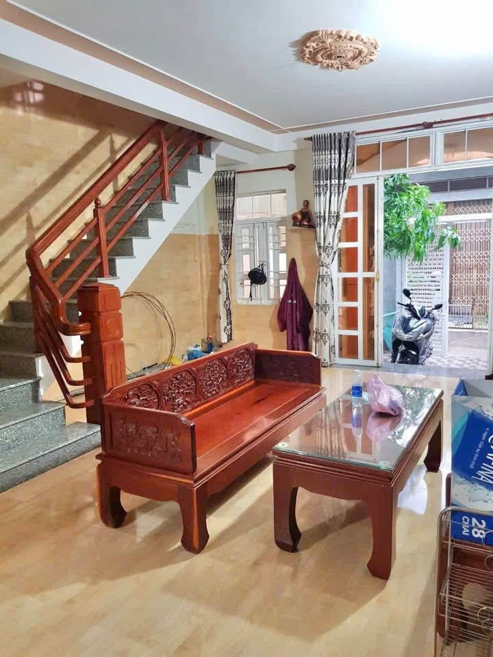 Nhà hẻm Tây Sơn Quy Nhơn 73m² giá chỉ 2 tỷ - Sổ đỏ chính chủ!